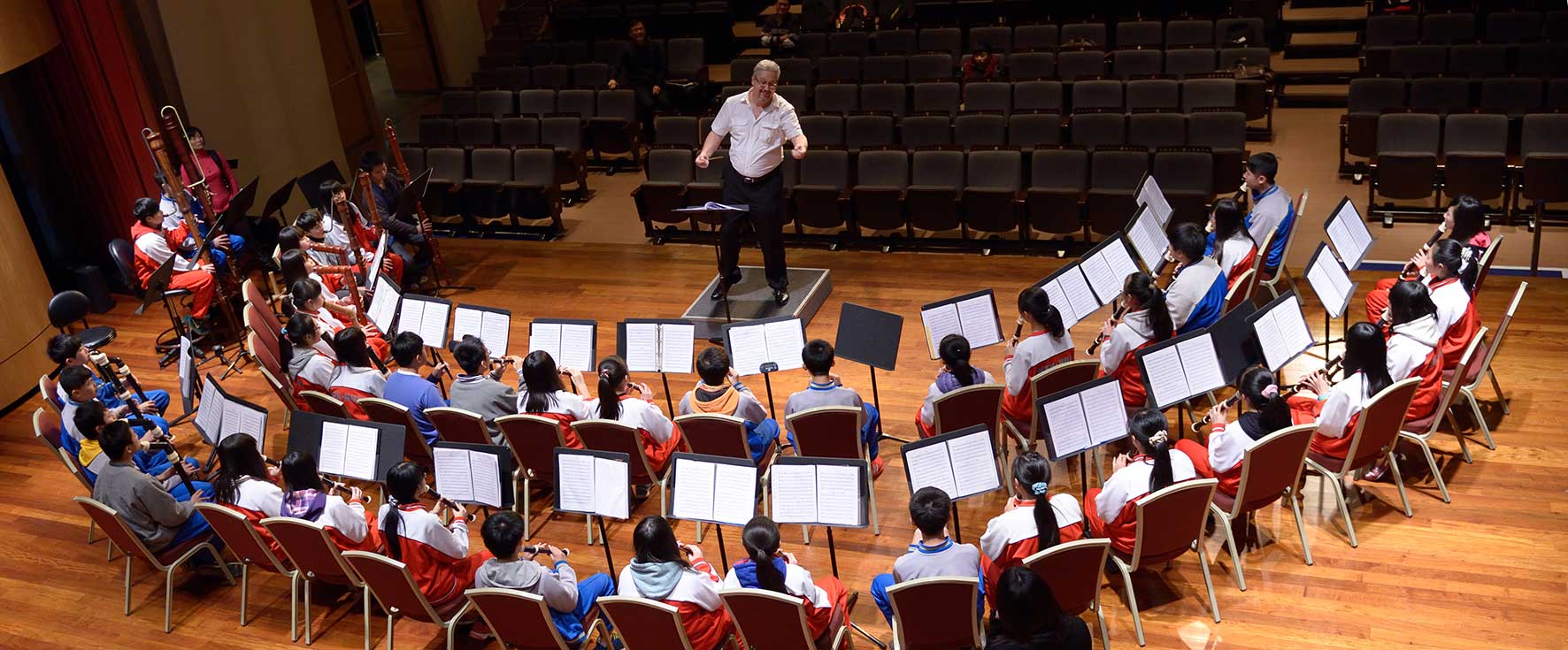 Dietrich Schnabel dirigiert in Taiwan, Januar 2014